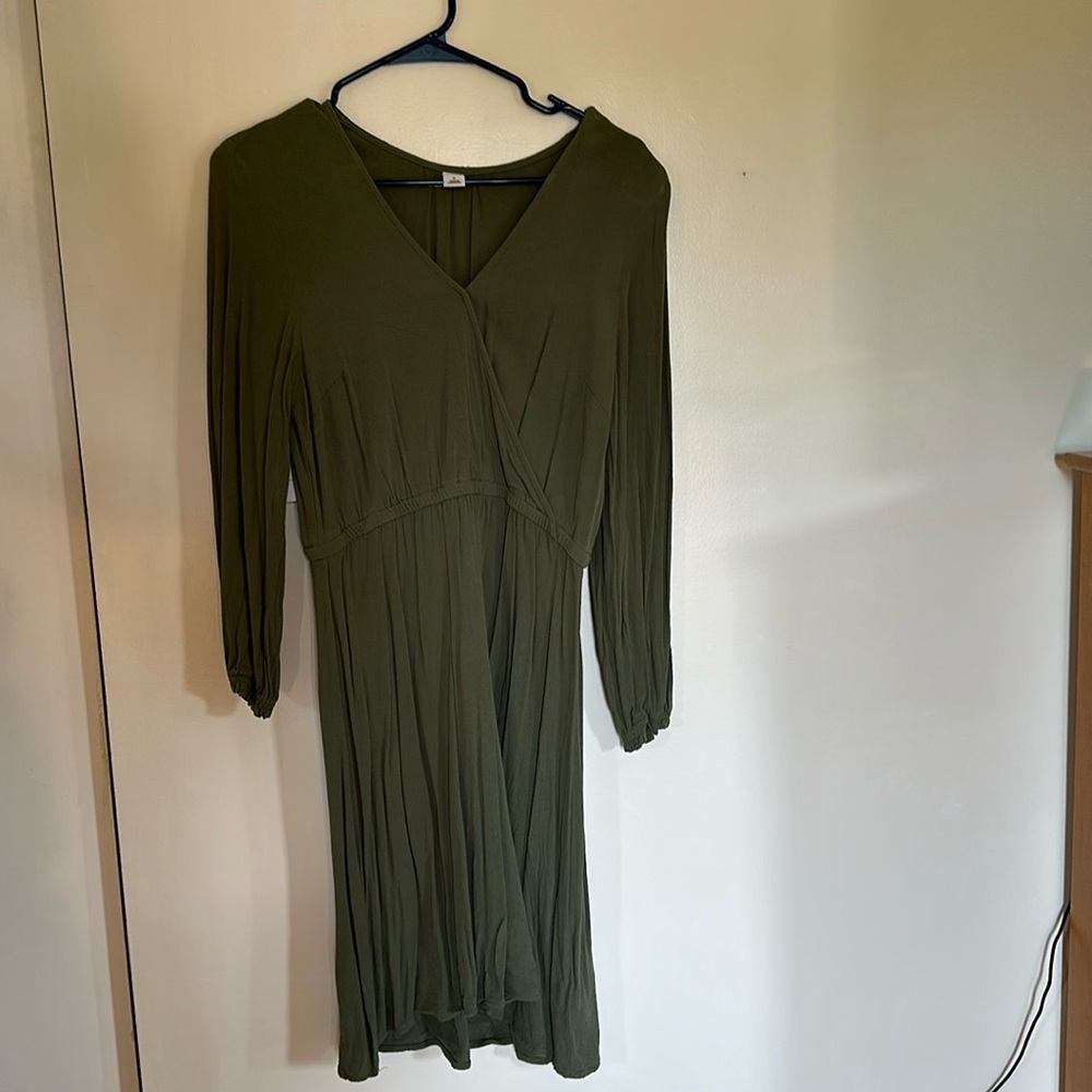 Long sleeve cross chest v neck